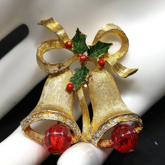 Christmas Bells Brooch, Green Red Enamel Holly, 1950s Vintage Jewelry - Picture 8 of 10